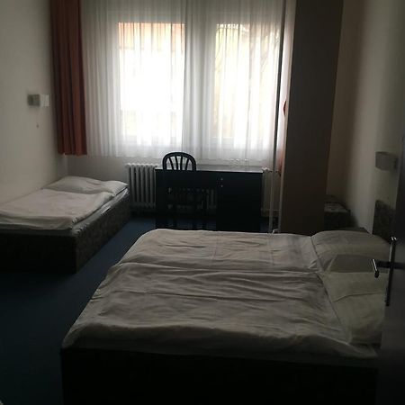 Hotel U Tri Lvu Ceske Budejovice Buitenkant foto