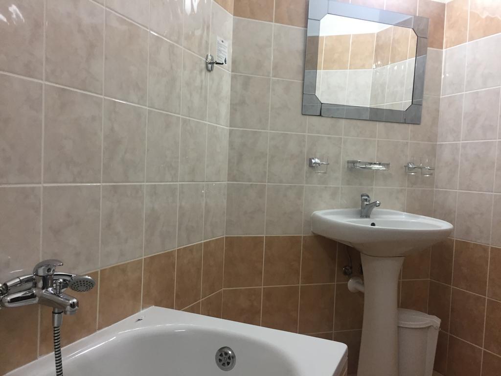Hotel U Tri Lvu Ceske Budejovice Buitenkant foto