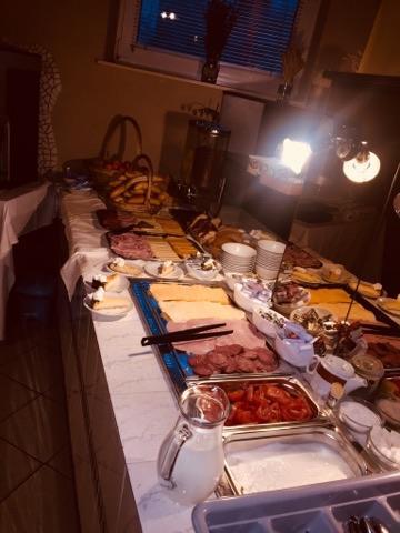 Hotel U Tri Lvu Ceske Budejovice Buitenkant foto