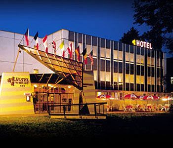 Hotel U Tri Lvu Ceske Budejovice Buitenkant foto